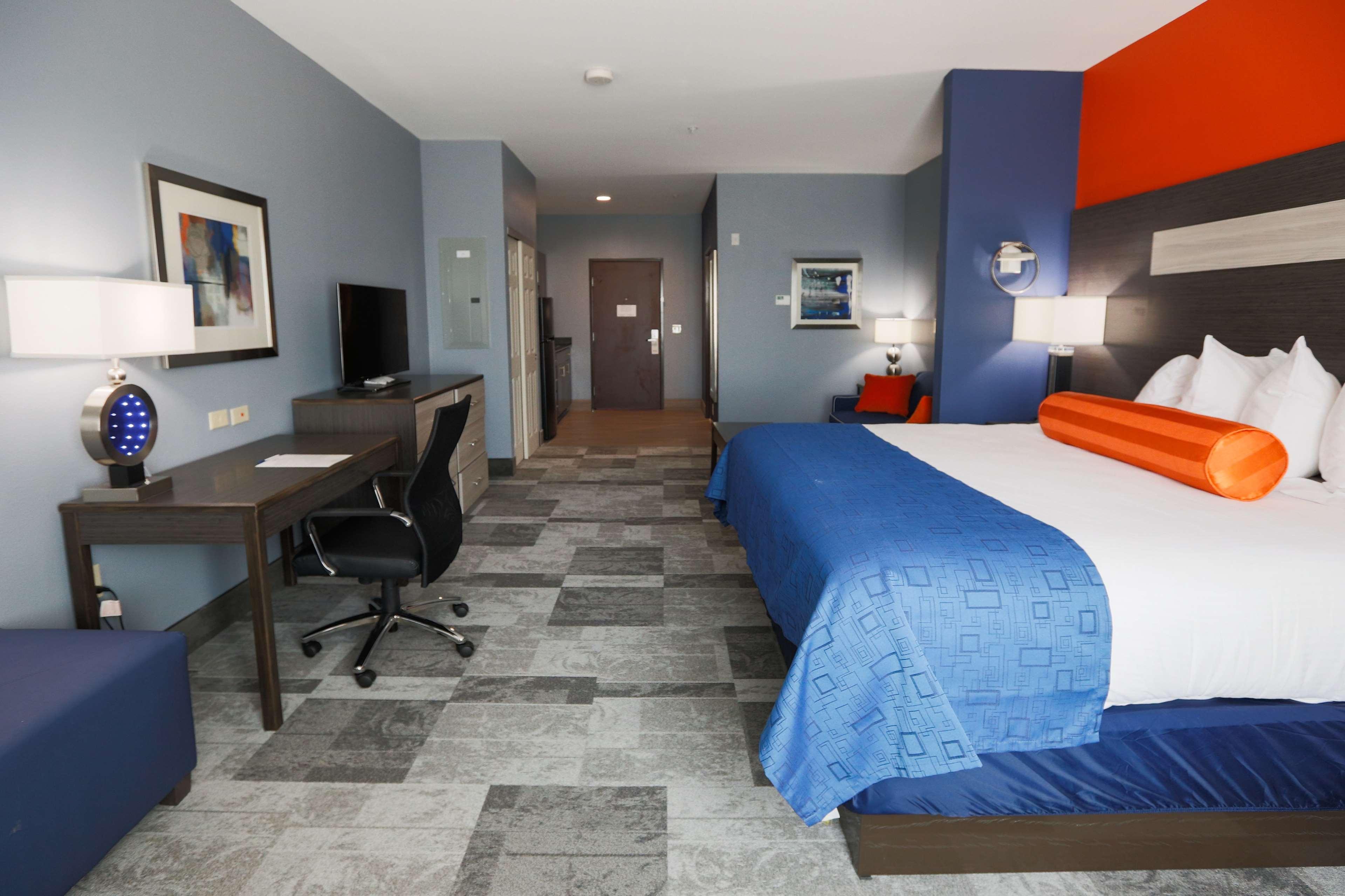 Best Western Plus Wewoka Inn & Suites Екстериор снимка