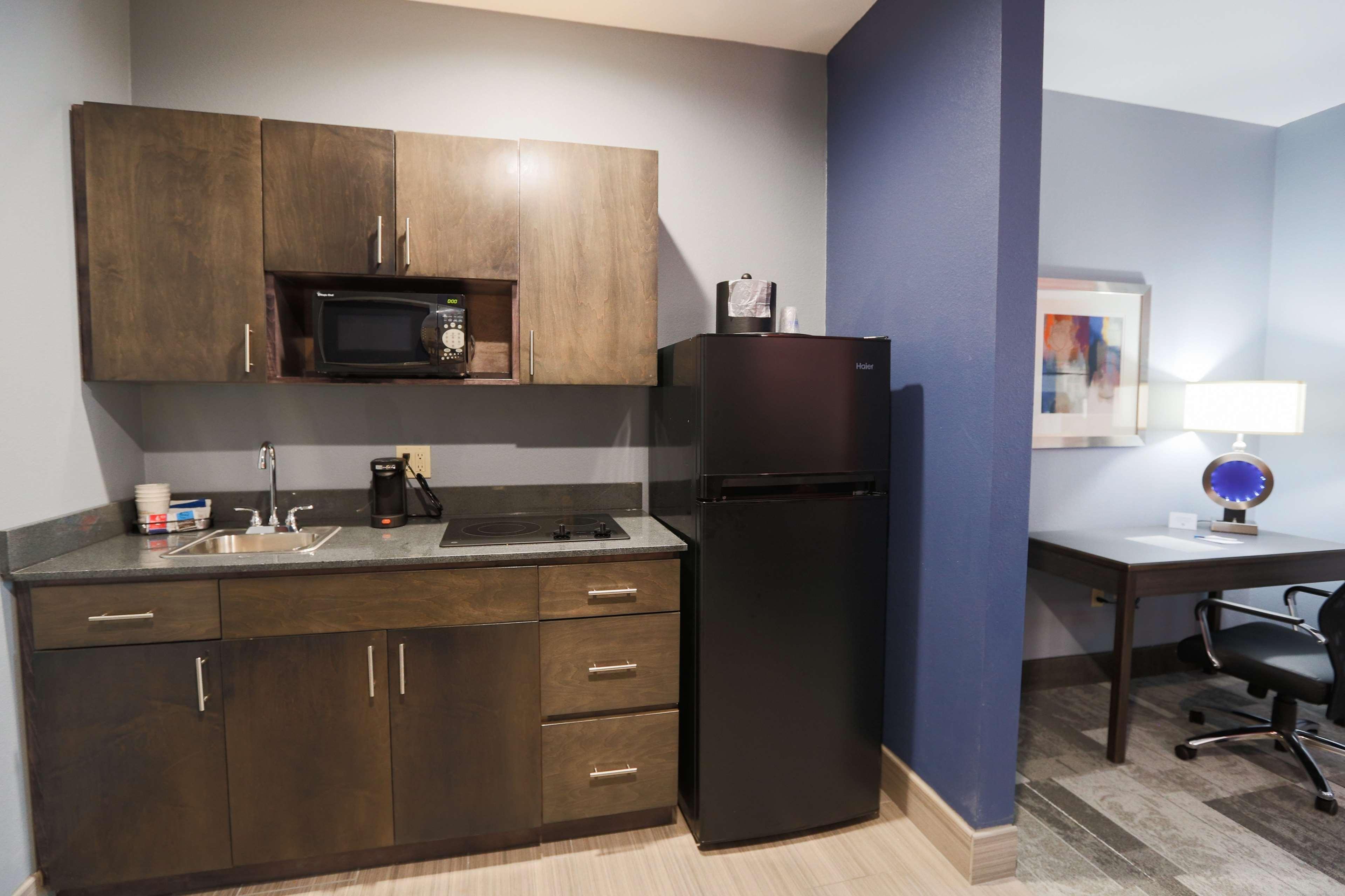 Best Western Plus Wewoka Inn & Suites Екстериор снимка