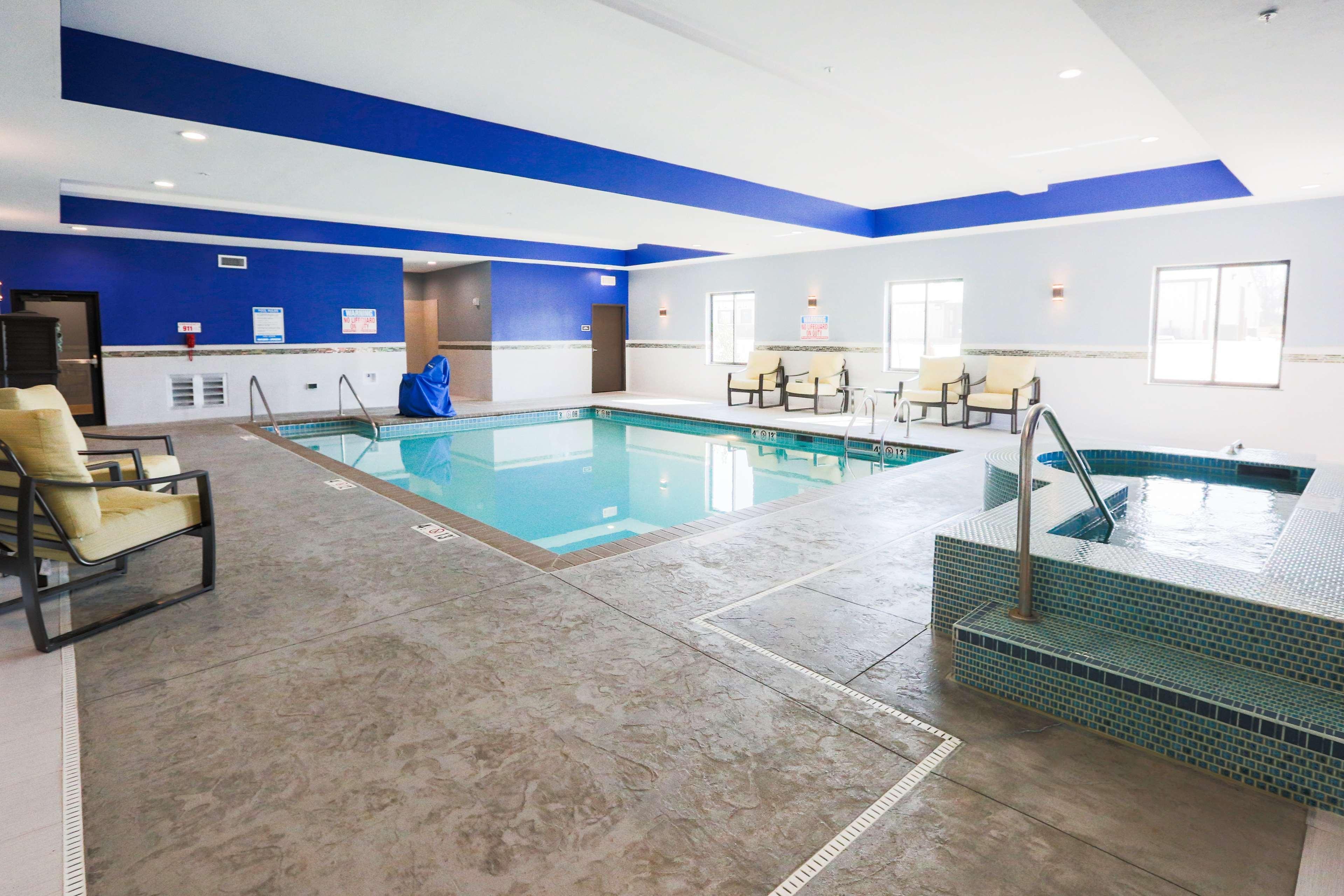 Best Western Plus Wewoka Inn & Suites Екстериор снимка